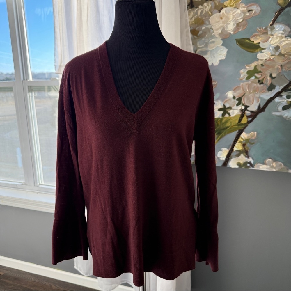 J. Crew Women’s 100% Merino Wool Burgundy V-Neck Bell Sleeve Knit Sweater SZ M